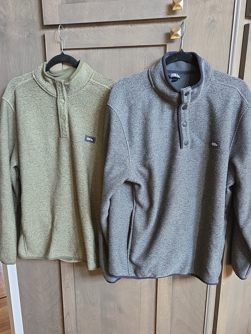 Eddie Bauer Men's 1/4 Snap Fleece Pullover - Olive Green & Gray